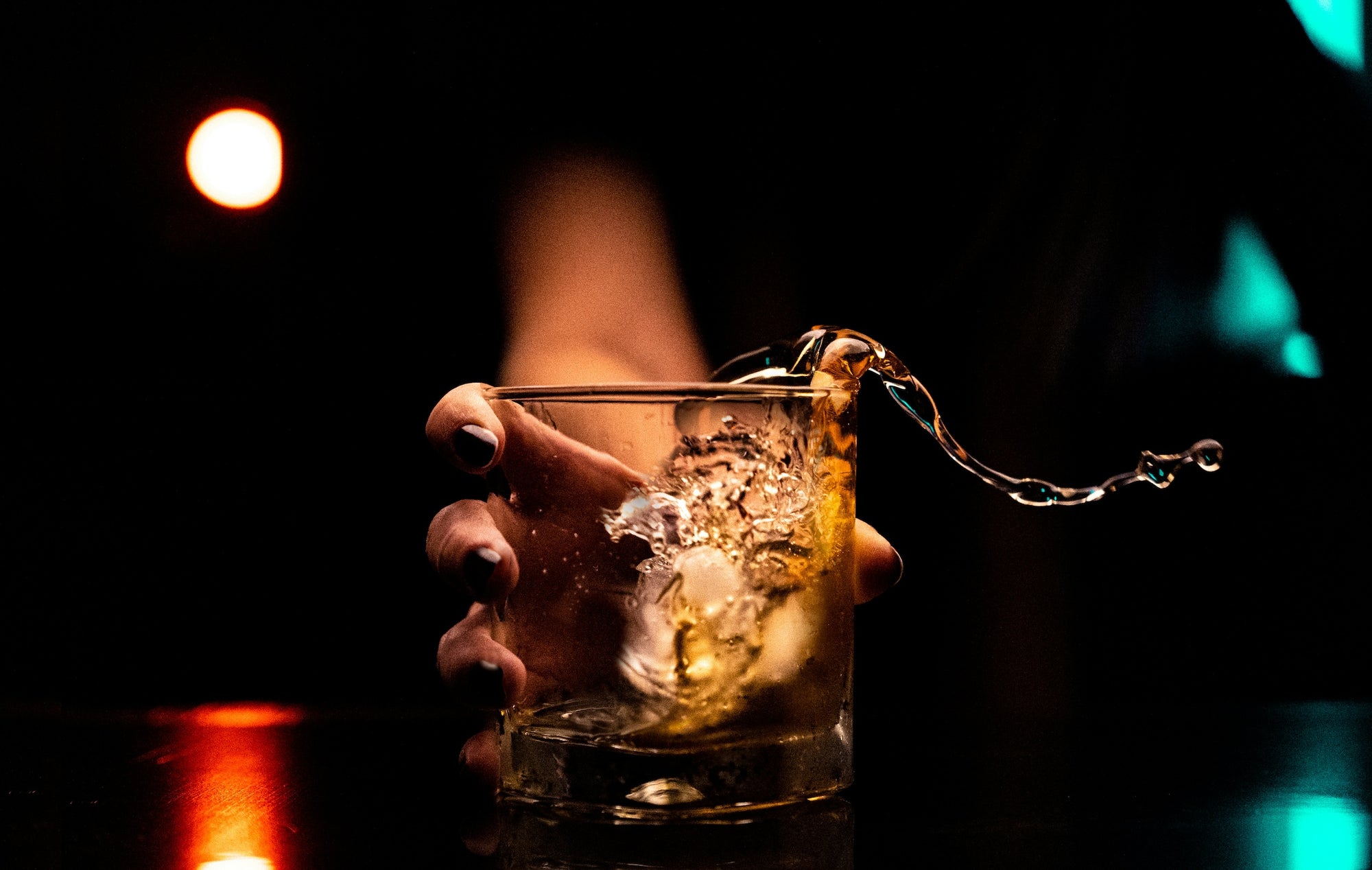Le CBD contre l'alcoolisme : bye bye booze - Mon Petit Herbier